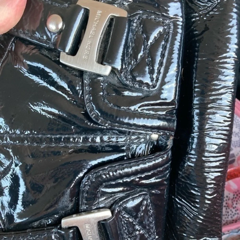 Michael kors black patent leather hobo bag